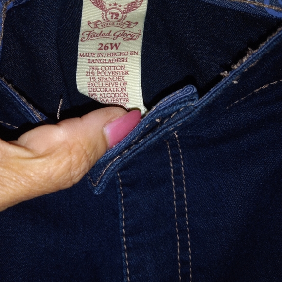 Size 26 Faded Glory Jean Shorts - Picture 2 of 2